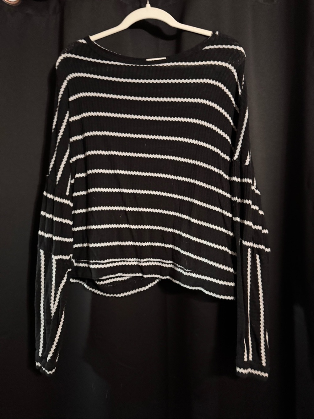 Striped Long-Sleeve Boatneck Top - Black & White
